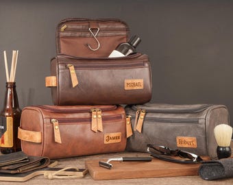 Personalized Men&#39;s Leather Toiletry Bag, Engraved Dopp Kit, Groomsmen Gifts, Custom Travel Wash Bag, Anniversary Gift, Leather Accessory