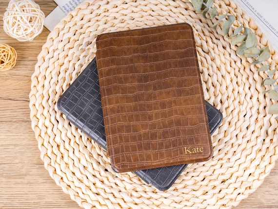 Custom Kindle Case with Gold Foil Name, Leather Kindle Paperwhite 11th 12th Cover, Kindle Basic 11th Case, Kindle Accessorie Gift