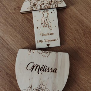 Customizable wooden egg with message – Will you be my godmother? – Emotional godmother announcement gift