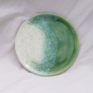 Handmade ceramic plate (small) - green and white speckle