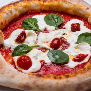 3 Easy & Delicious Homemade Pizza Recipes Anyone Can Make!