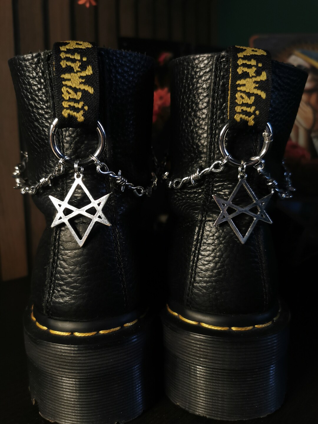 Bring Me the Horizon Barbed Wire Dm Boot Chains. Alternative Gothic ...
