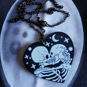 Collar de corazón de esqueleto hecho a mano Te amo hasta la muerte.