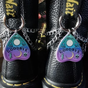 pastell goth planchette dm stövelkedjor.