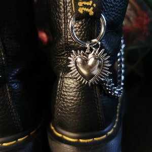 Sacred Heart dubbla DM-stövelkedjor