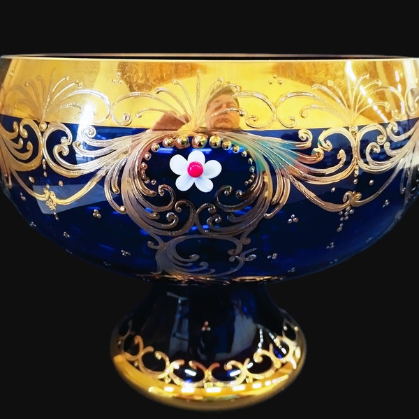 Verre décoratif tchèque - Bol bleu 21 cm sur pied décoré or et émail