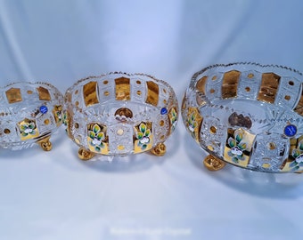 Beautiful cut bowl on 3 legs decorated with gold and enamel