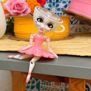 Ballerina Cappuccino Meme Figurine – Cappuccino Assassino | 3D Printed Espresso Ninja Toy | Funny Coffee Decor | Italian Meme Gift