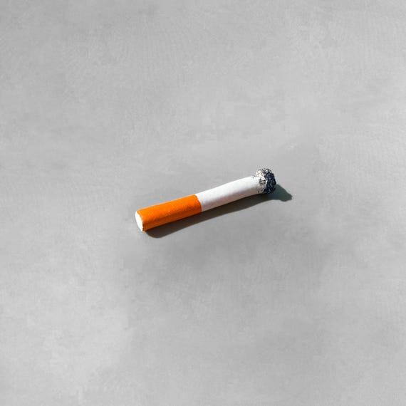 does robert kennedy jr smoke cigarettes In 1983, 22 year old John F. Kennedy Jr. graduated from Brown University  with a degree in American Studies. Already one of the most photographed  young men in the country as the