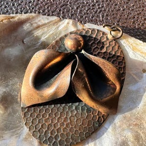 Vintage Hammered Copper Leaf Pendant: Collectible Costume Jewelry