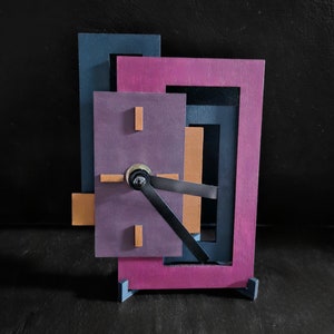 Geometrische moderne Tischuhr, handgefertigte Sperrholz Tischuhr, Modernist Charm, Schreibtischuhr, Kaminuhr, Geschenk für neues Zuhause, Bauhaus-inspiriert