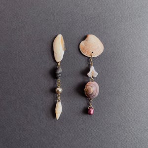 Pendientes de conchas auténticas, joyería bohemia artística única, inspirada en el océano, regalo costero original y encantador.