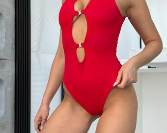 Red decollete bodysuit – elegant sleeveless leotard with front clasp, slim fit one piece dancewear for heels, stage, club and festival looks