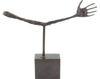La main - The Hand - Abstract Bronze Sculpture - Alberto Giacometti Statue