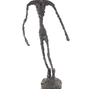 Alberto Giacometti Homme qui chavire Falling Man Statue en bronze Figure en bronze Sculpture en bronze Sculpture image 9