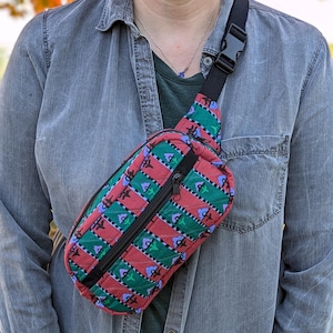 Vintage Flower Crossbody Belt Bag