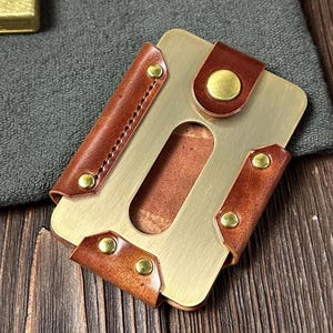 Portefeuille Shell Cordovan en cuir pleine fleur de qualité supérieure. Porte-cartes à pression avec poche avant en métal, design vertical, porte-cartes fait main pour homme.