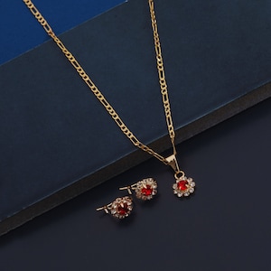 14k Gold Flower Necklace | Stunning Crystal Necklace | Dainty Necklace for Women | Minimalist | Diamond Jewelry | Mom Gift | Gift for Her