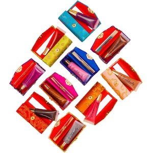 Embroidered Hard Brocade Case with Hydrating Lip Gloss | Lipstick Holder with Mirror and Lip Gloss | 9 x 3 x 3cm | Lipstick Case with Mirror