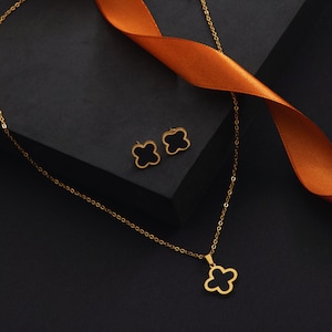 Personalized Leaf Necklace | Four Clover Pendant | Minimalist Leaf Clover Necklace | Good Charm | Dainty Gold Flower Jewelry | Gift for Her
