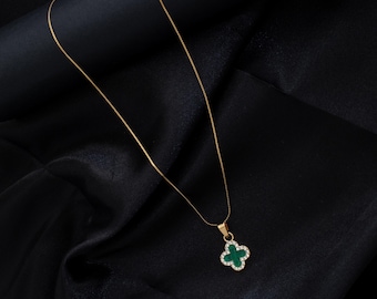 Superbe collier trèfle à feuilles | Collier plaqué or 14 carats | Trèfle porte-bonheur personnalisé | Cadeau d'anniversaire | Cadeau pour femme | Cadeau pour elle