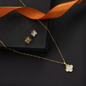 14K Gold Clover Necklace | Stunning Leaf Clover Necklace | White Flower Clover Necklace | Good Luck Gift for Women | Gift for Her | Birthday