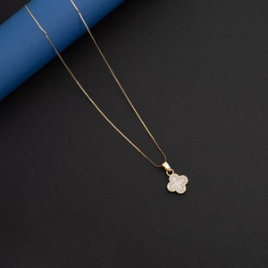 Personalised 14k Gold Plated Clover Necklace | Lucky Clover Pendant | Anniversary Gift | Bridesmaids Necklace | Gold Necklace | Gift for Her