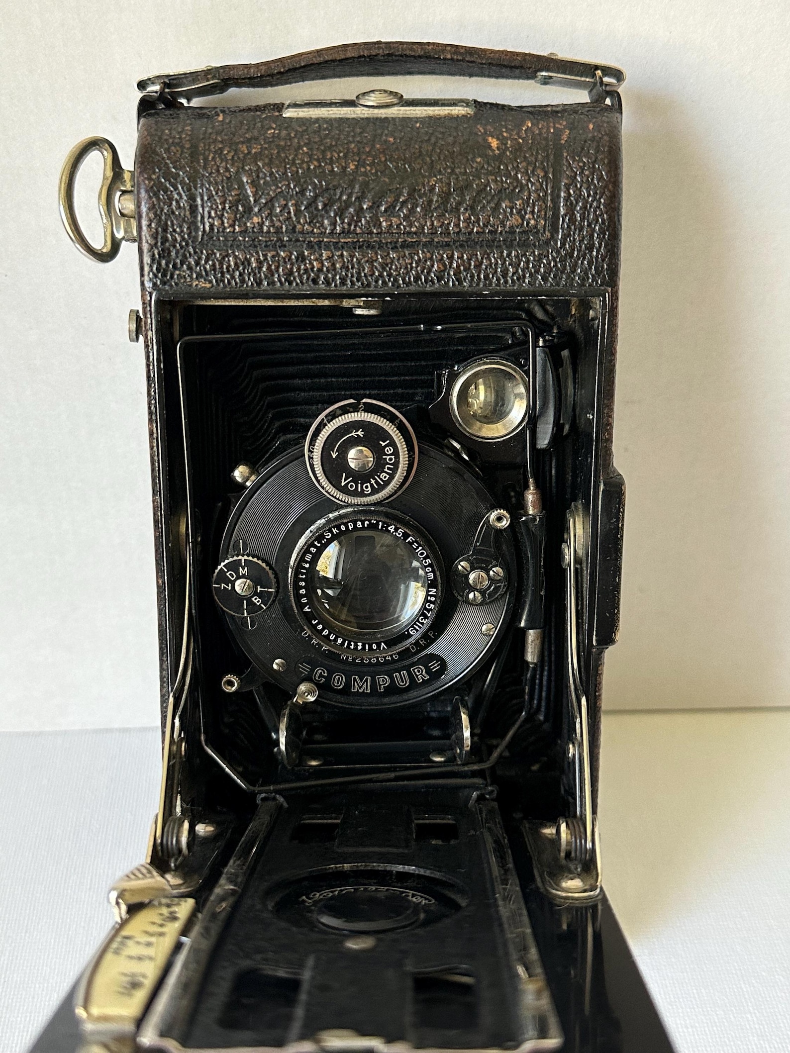 Voigtländer Compur Anastigmat Skopar 1:4,5 F=10,5 cm