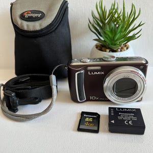Digital camera Panasonic Lumix DMC-TZ5 9.1 MP