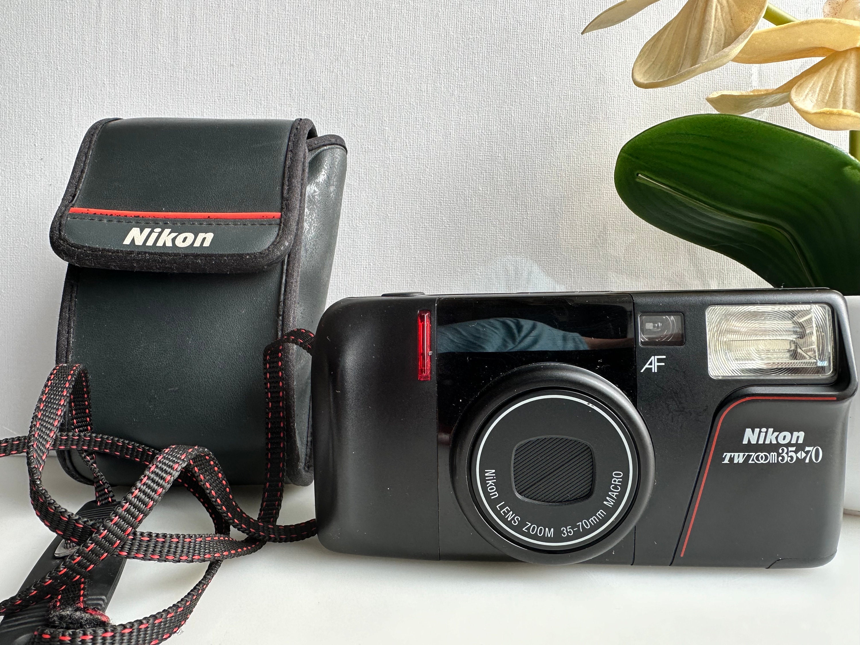 フィルムカメラ Nikon TW ZOOM 35-70 G18-07-0625-204-1p Film Camera Nikon TW Zoom 35-70 Mm Point and Shoot - Etsy