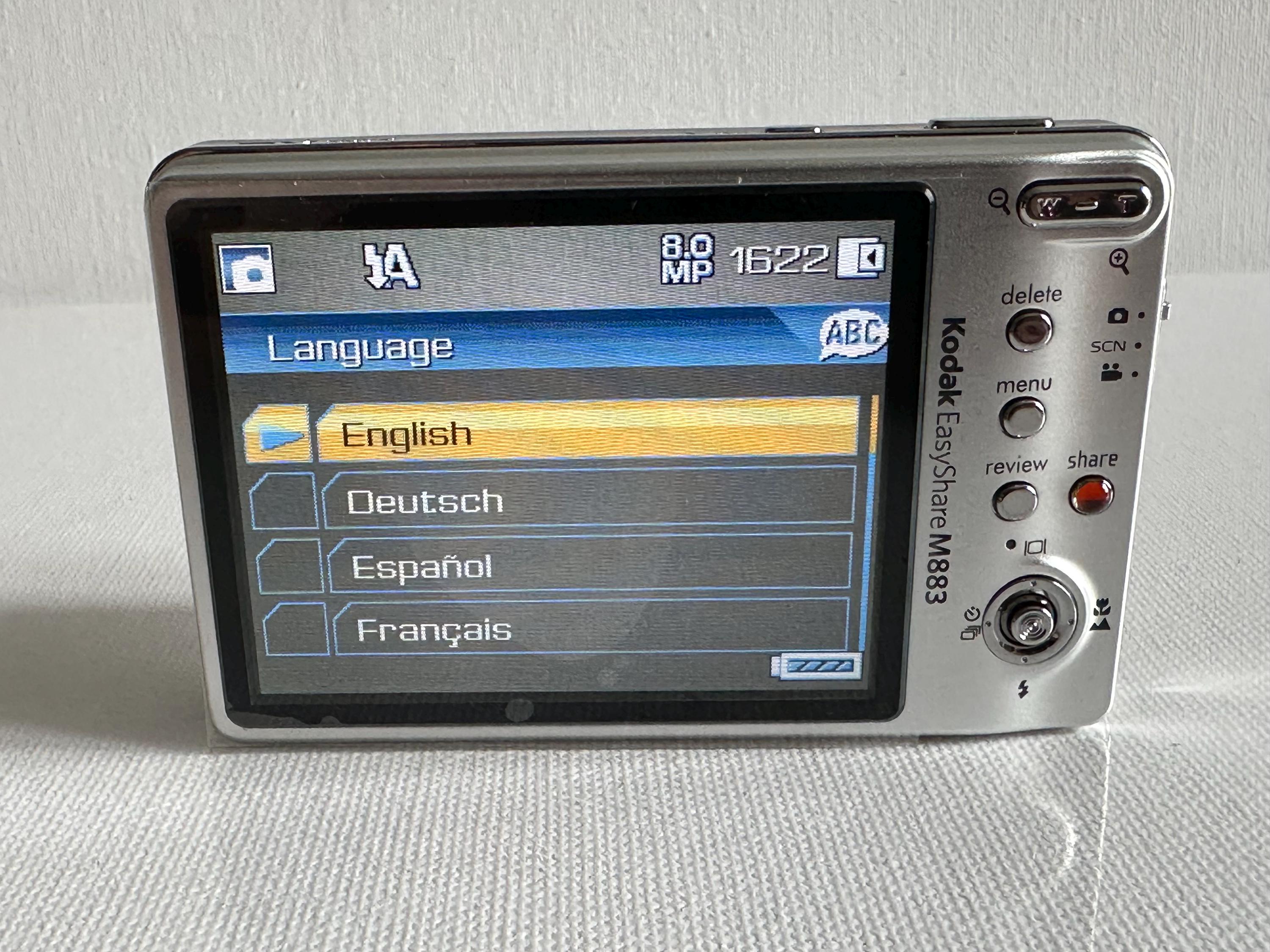 Kodak EasyShare M883 8.0MP Digital Camera - Silver FOR PARTS REPAIR AS IS PARTS 41778102893
