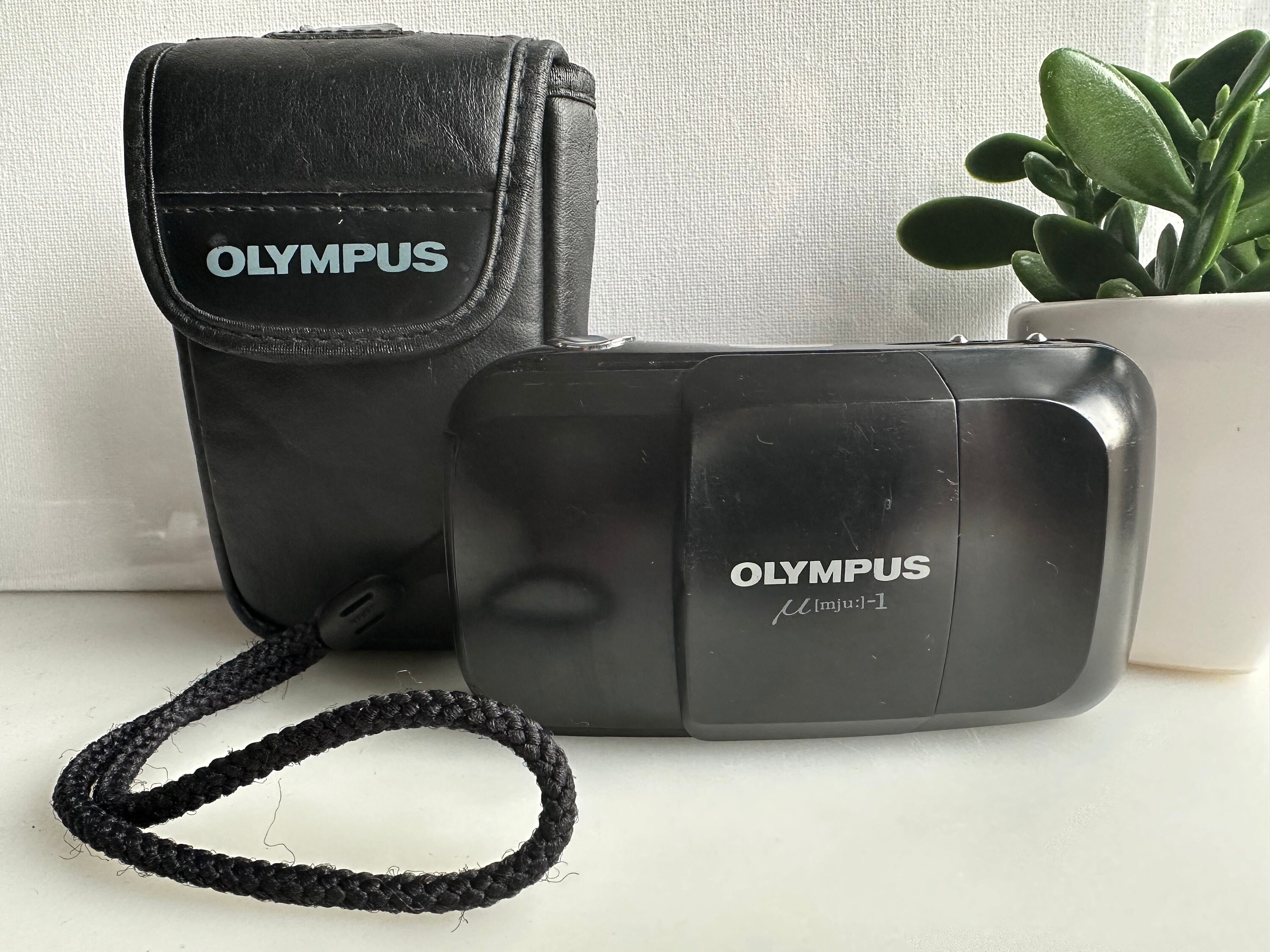 RARE Vintage Olympus µ ( Mju ) mini Digital Camera 4