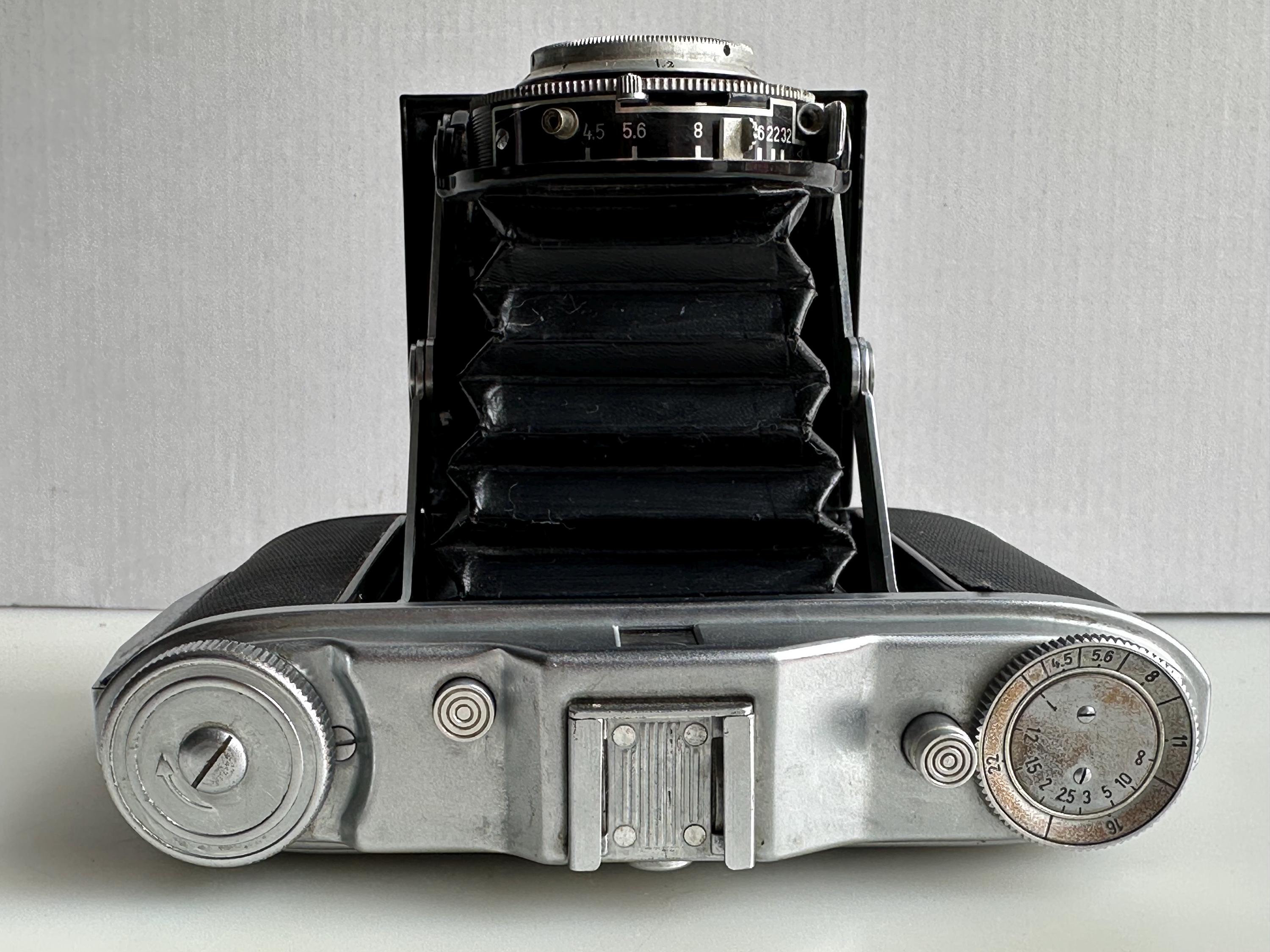 AGFA ISOLETTE - AGNAR 1:4,5/ 85 - Antiga câmera fotográ