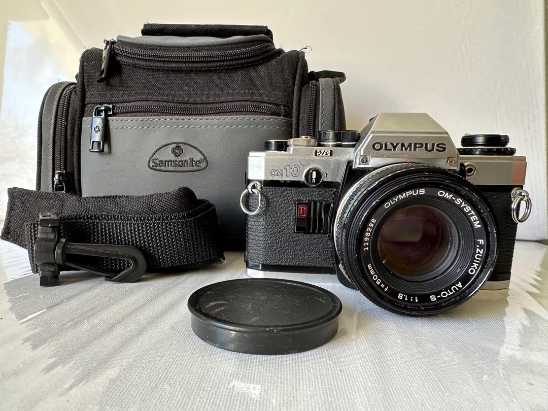 Film SLR Camera Olympus OM 10 With Zuiko 1.8/50 Lens - Etsy