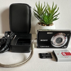 Digital camera Sony Cyber-Shot DSC- W215 12.1 MP