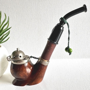 A vintage Austrian Tyrolean-Alpine smoking pipe