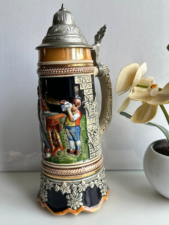 ドイツの民俗画 陶器ジョッキ 4個セット ドイツの民俗画 陶器ジョッキ 4個セット