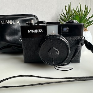 Minolta HI-Matic G2 35mm film camera