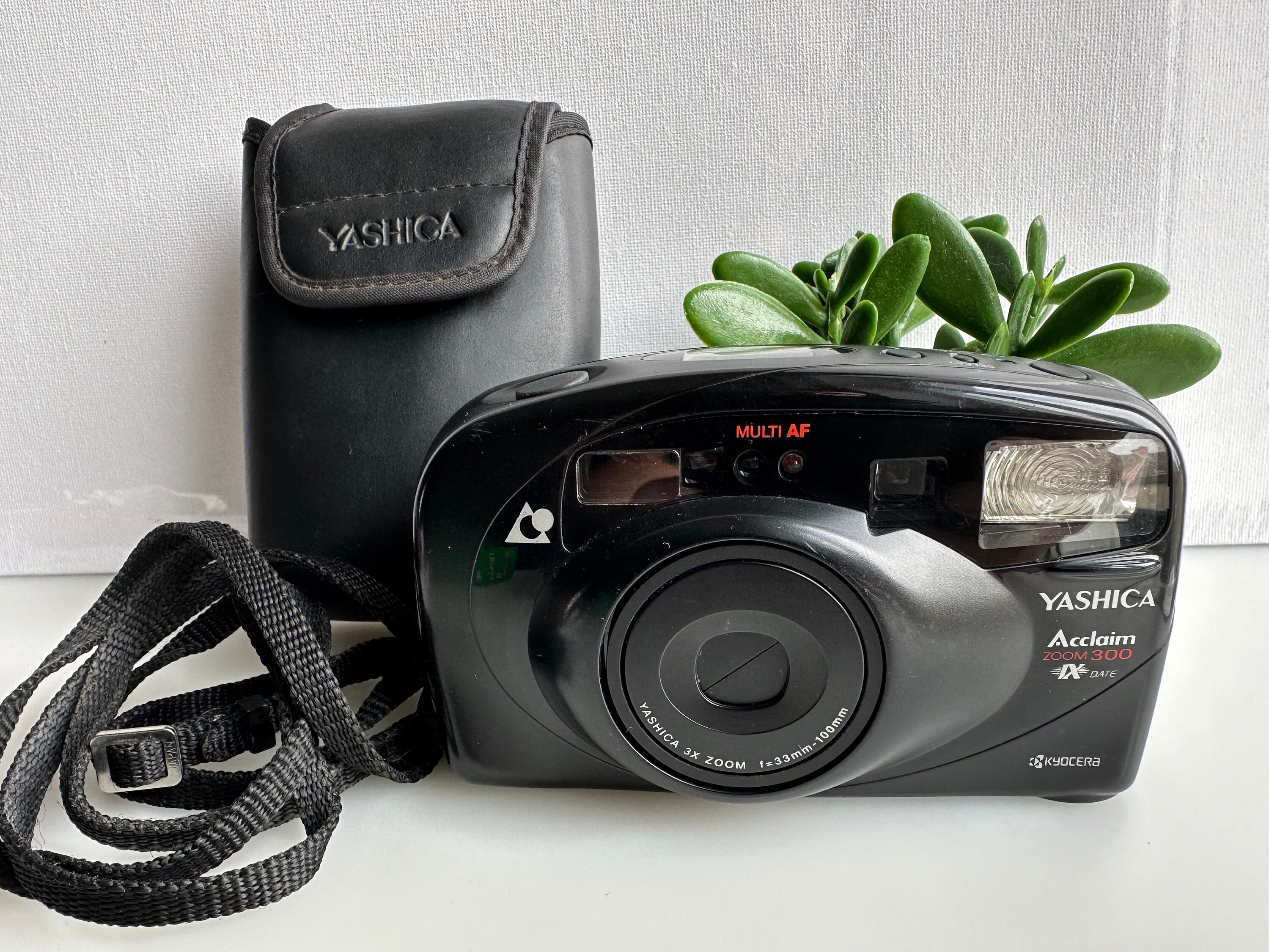 Yashica Acclaim Zoom 300 IX Date Point and Shoot Film Camera 35mm