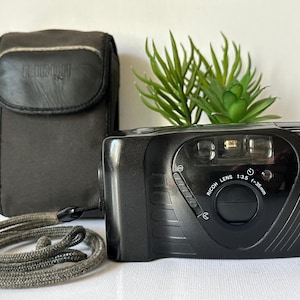 RICOH FF-9 35mm Point and Shoot Film Camera