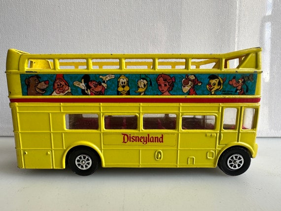 corgi diecast buses