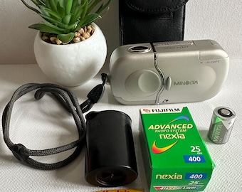 Minolta Vectis 2000 APS film camera