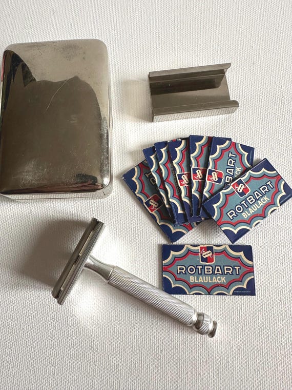 This Vintage Gillette Tech Double-edged Safety Razor is Made in