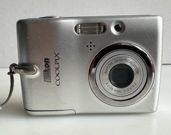 Digital camera Nikon Coolpix L11 6.0 MP