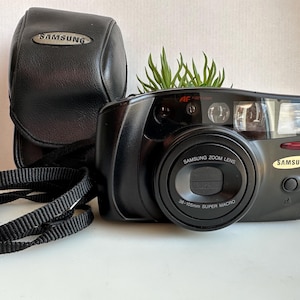 Samsung AF Zoom 1050 35mm Point and Shoot Film Camera