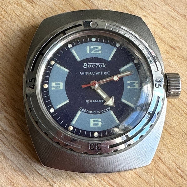Men's mechanical wristwatch Vostok Amphibia Komandirskie USSR