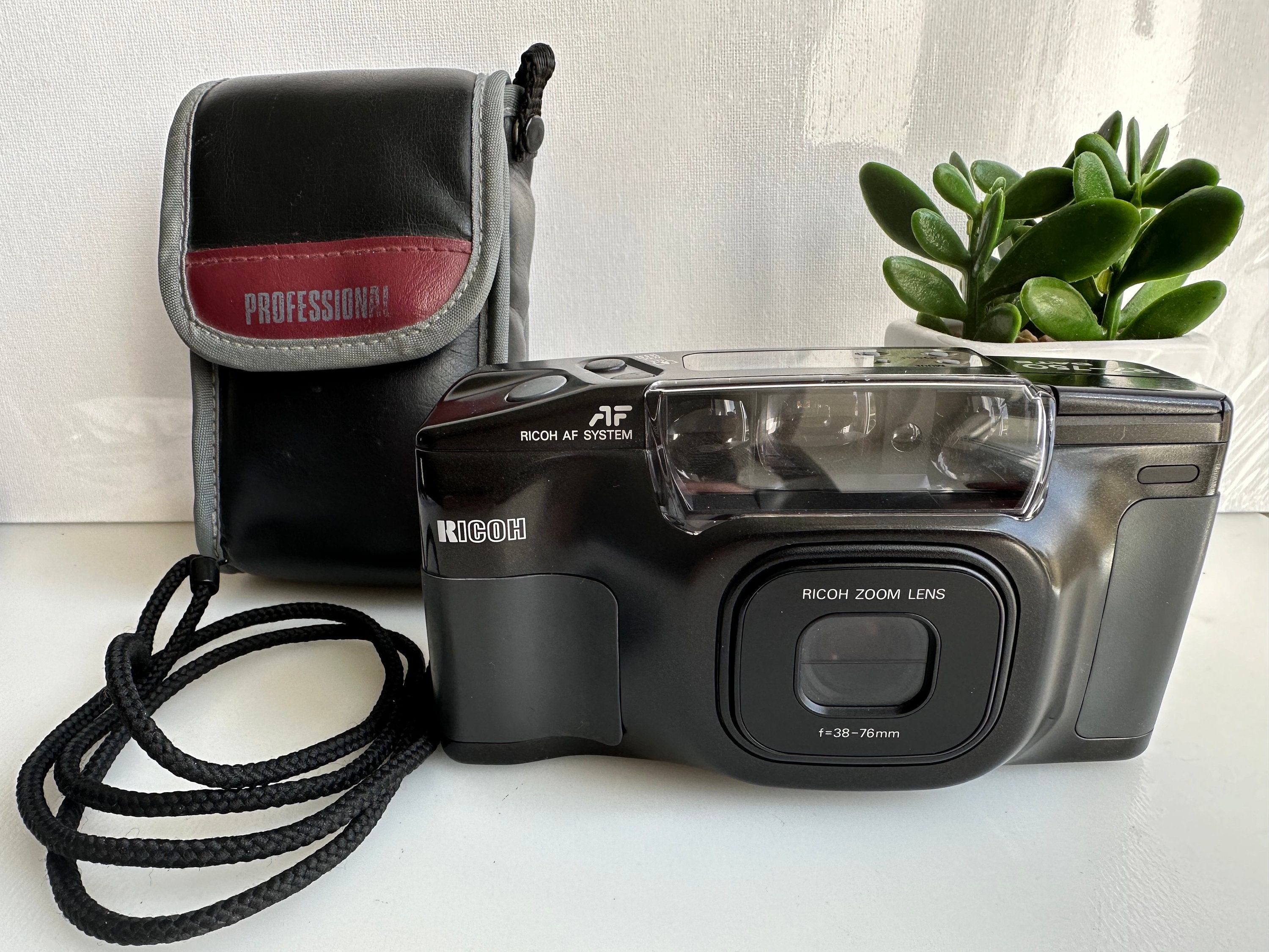 Camera Ricoh RZ-750 Date 35 Mm Point and Shoot, Working, Tested