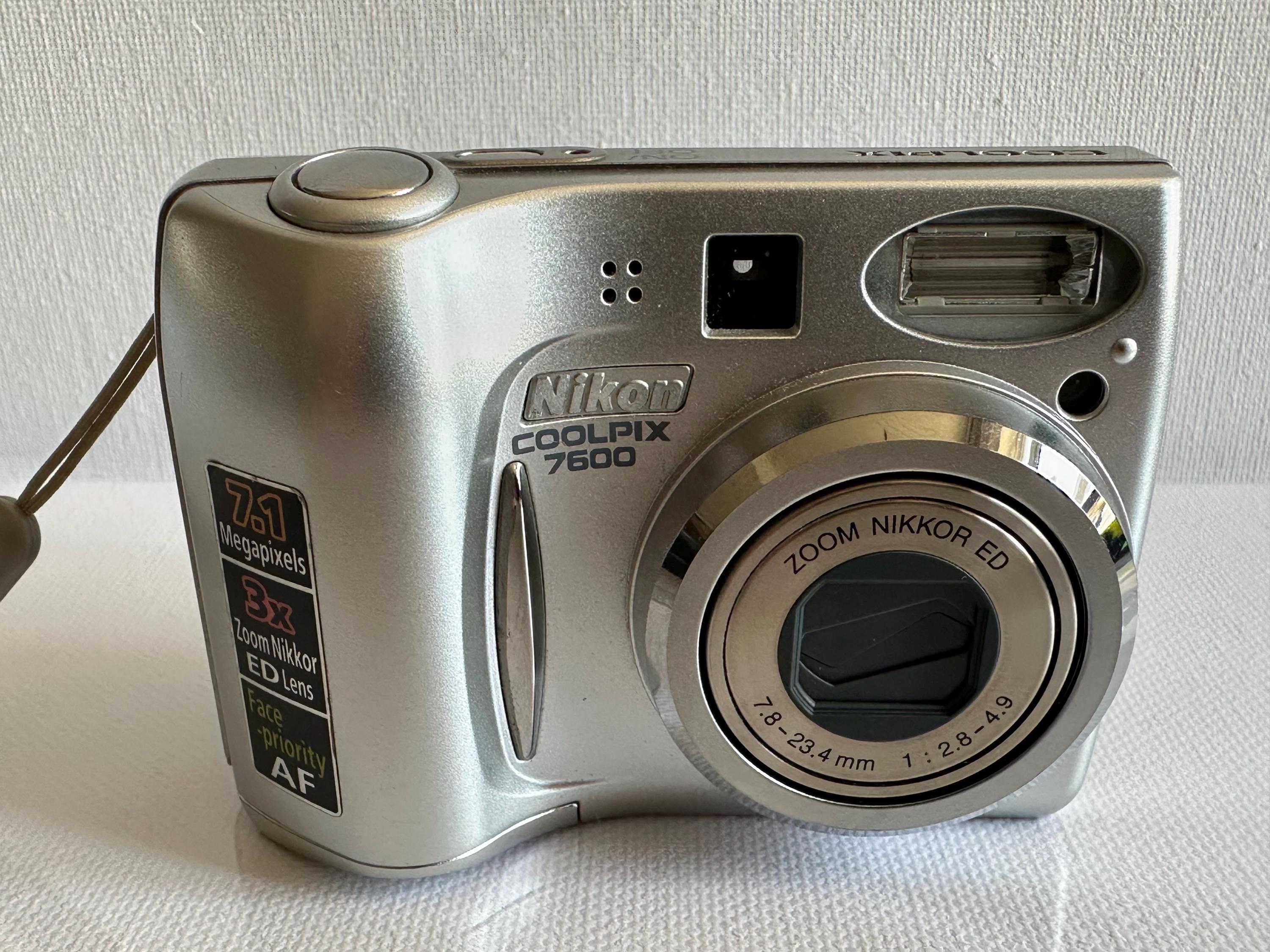 デジタルカメラ Nikon Coolpix 7600 7.1 Mbps - Etsy 日本