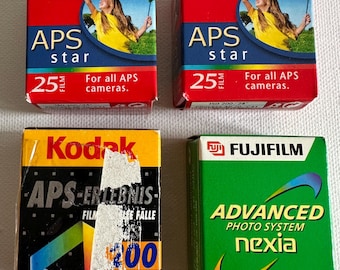 Lot de 4 rouleaux de film APS périmé