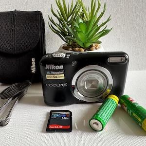 Digital camera Nikon Coolpix A10 16.1 MP
